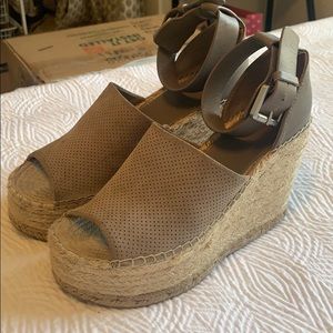 Marc Fisher wedges